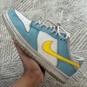 Youth/Women Nike Dunks Shoea